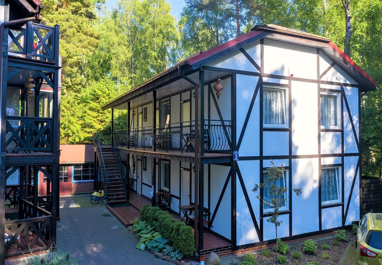 Pokoje Goscinne Konik Morski Dębki Exteriör bild